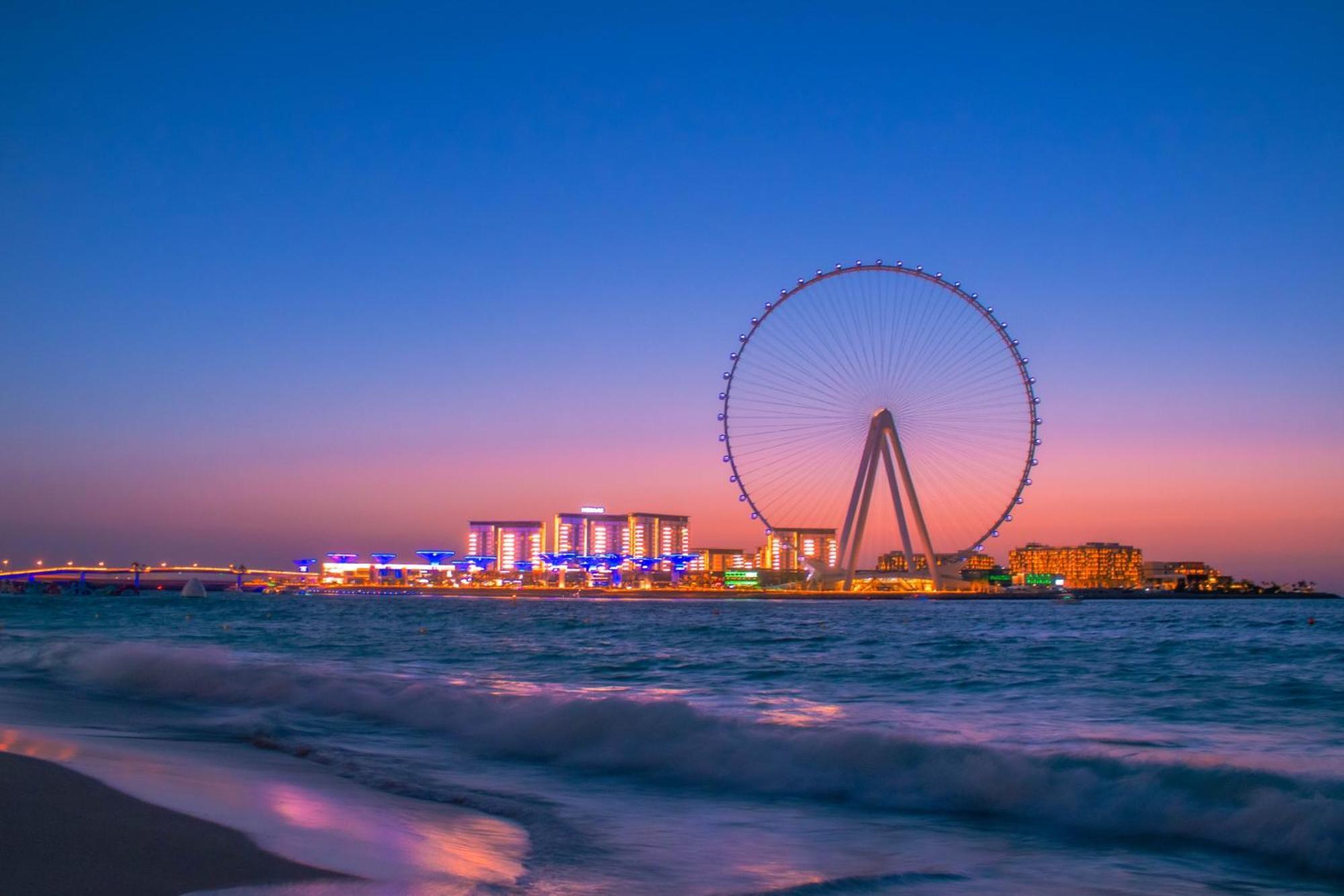 Burj Crown - Urban Chic Opera Boulevard View, Walk To Mall Апартаменти
